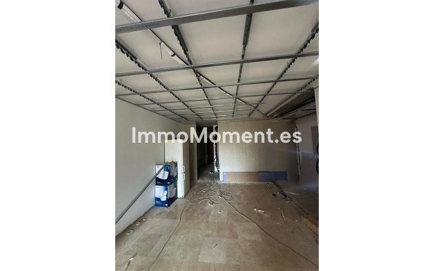 Resale - Apartment - Estepona - Benamara