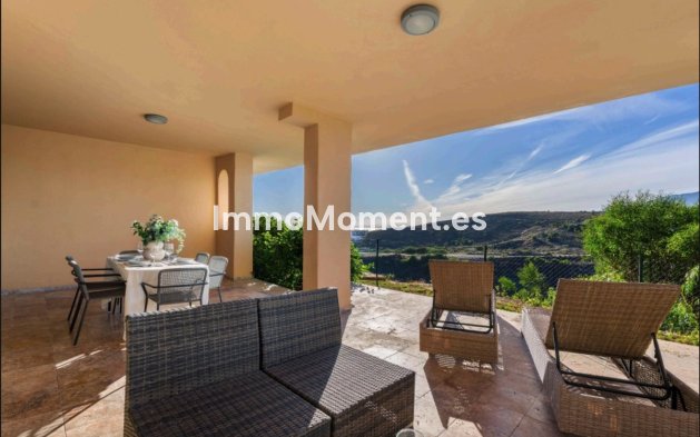 Resale - Apartment - Benahavís - Benahavís Centro