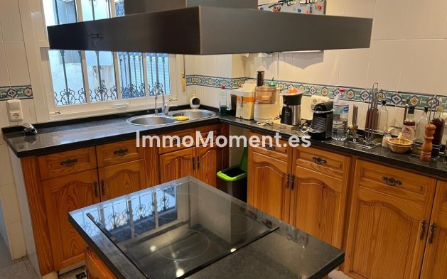 Wiederverkauf - Villa - Marbella - Nueva Andalucía