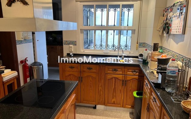 Wiederverkauf - Villa - Marbella - Nueva Andalucía