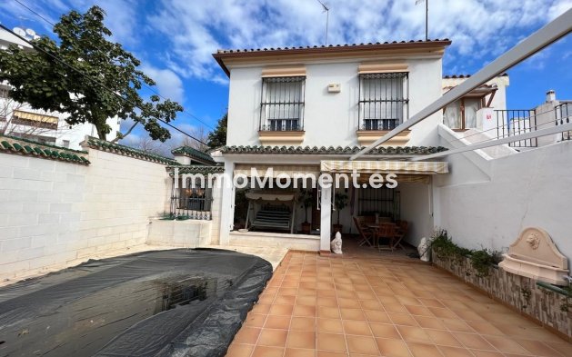 Wiederverkauf - Villa - Marbella - Nueva Andalucía