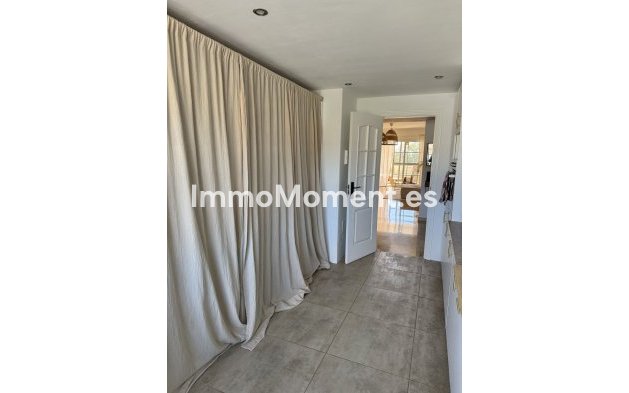 Revente - Appartement - Estepona  - Atalaya