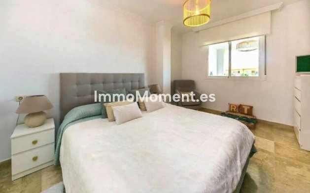 Resale - Apartment - Marbella - Las Brisas