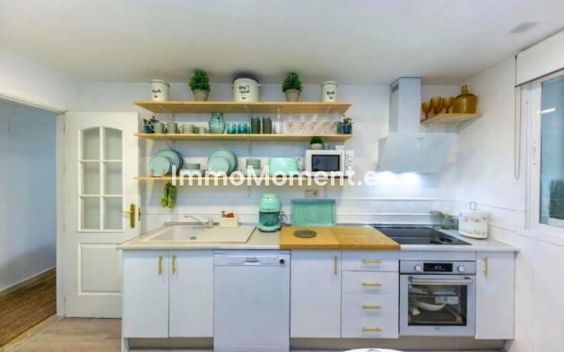 Resale - Apartment - Marbella - Las Brisas