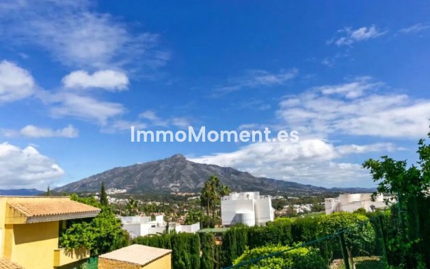 Resale - Apartment - Marbella - Las Brisas