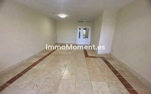 Revente - Appartement - Estepona  - Atalaya