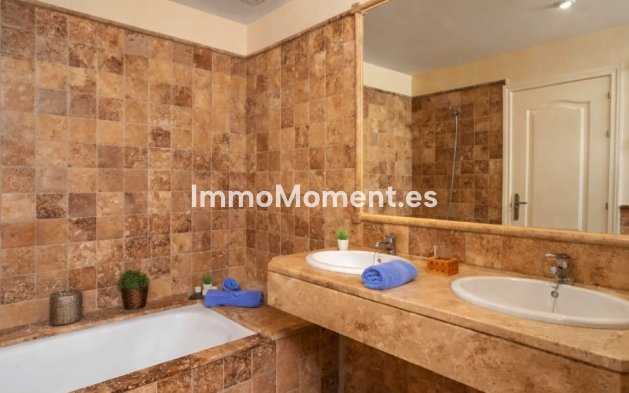Revente - Appartement - Estepona  - Atalaya