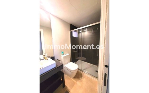 Resale - Apartment - Estepona - Selwo