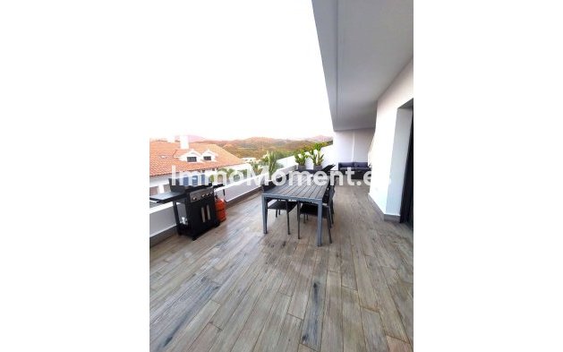 Resale - Apartment - Estepona - Selwo