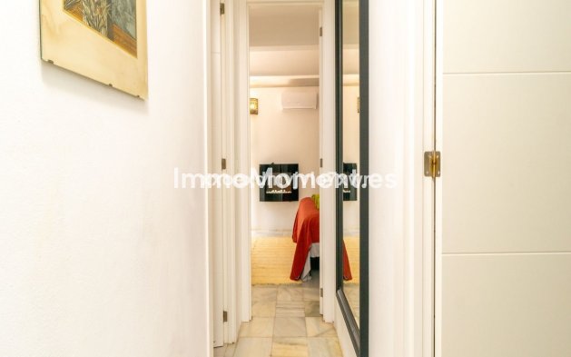 Bestaande woning - Vrijstaande villa - Estepona  - Estepona Centro