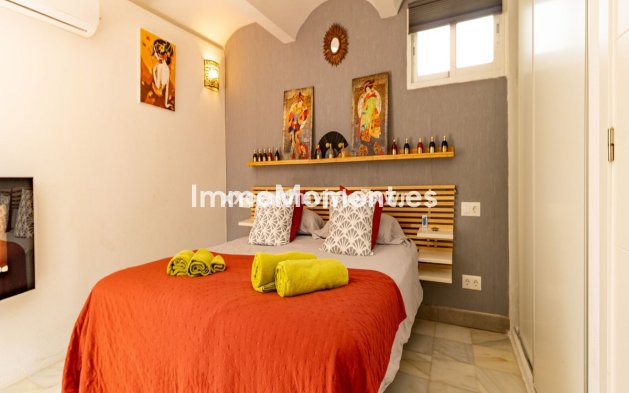 Bestaande woning - Vrijstaande villa - Estepona  - Estepona Centro