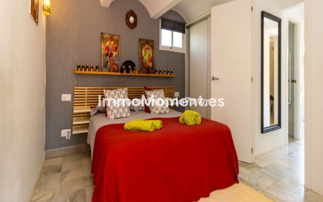 Bestaande woning - Vrijstaande villa - Estepona  - Estepona Centro