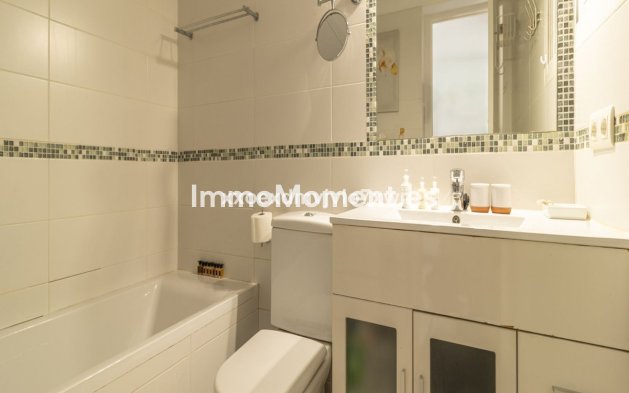 Bestaande woning - Vrijstaande villa - Estepona  - Estepona Centro
