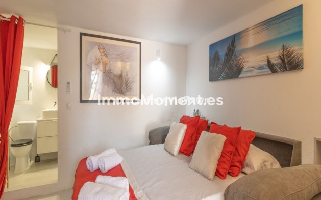 Bestaande woning - Vrijstaande villa - Estepona  - Estepona Centro