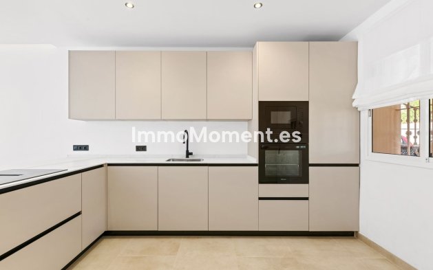 Revente - Appartement - Marbella - Nueva Andalucía