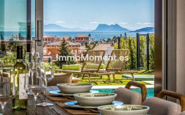 Resale - Townhouse - Estepona - Estepona Centro