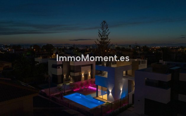 Bestaande woning - Villa - Torrevieja - Torrevieja Centro