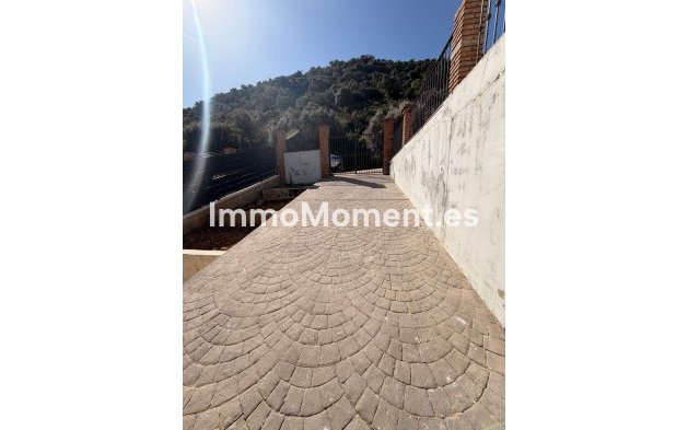 Wiederverkauf - Villa -   Inländisch - Coín