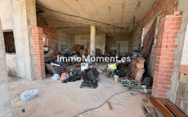 Wiederverkauf - Villa -   Inländisch - Coín