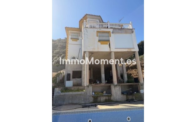 Wiederverkauf - Villa -   Inländisch - Coín