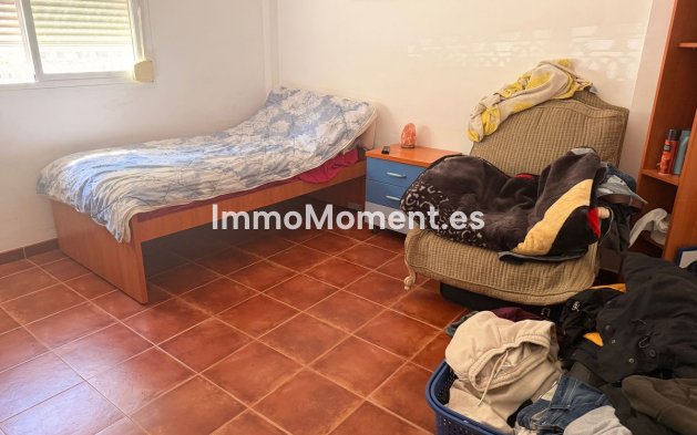 Wiederverkauf - Villa -   Inländisch - Coín