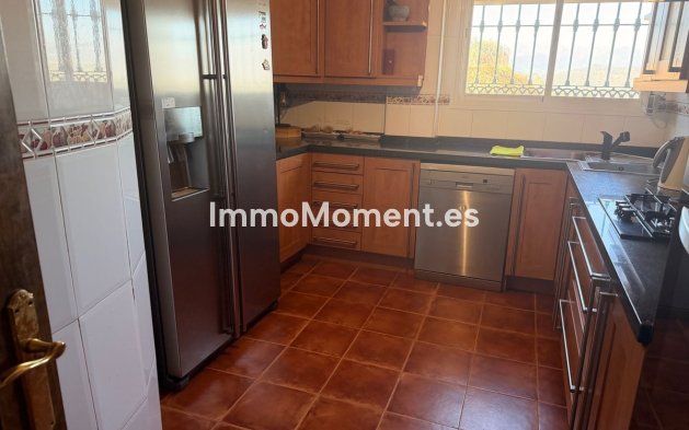 Wiederverkauf - Villa -   Inländisch - Coín