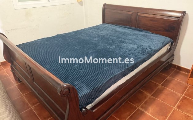 Wiederverkauf - Villa -   Inländisch - Coín