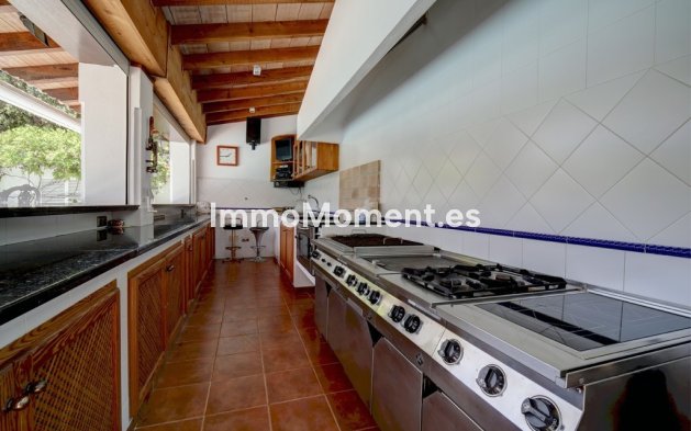 Resale - Villa - Estepona - New Golden Mile