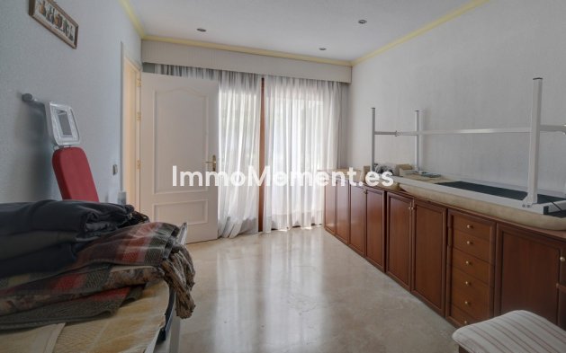 Resale - Villa - Estepona - New Golden Mile