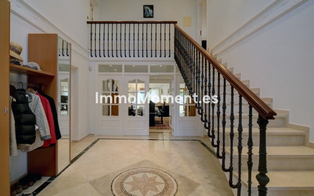 Resale - Villa - Estepona - New Golden Mile