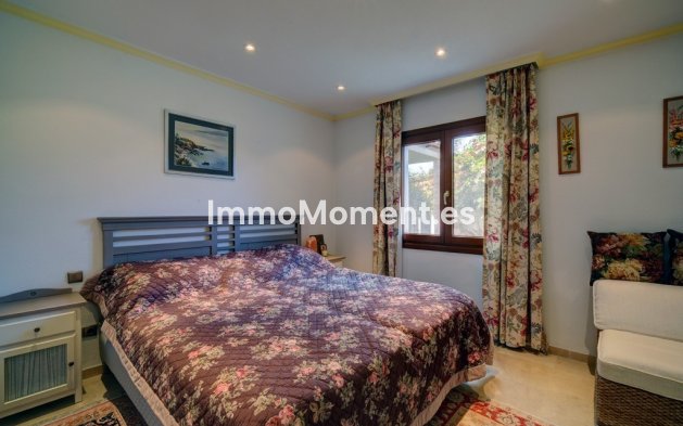 Resale - Villa - Estepona - New Golden Mile