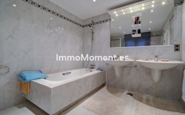 Resale - Villa - Estepona - New Golden Mile