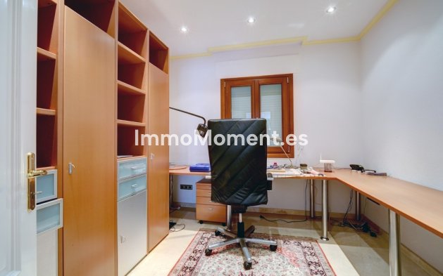 Resale - Villa - Estepona - New Golden Mile