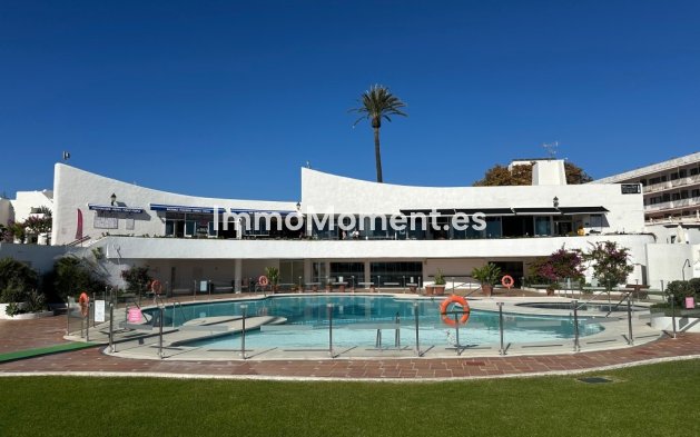 Revente - Maison mitoyenne - Estepona  - Estepona Centro