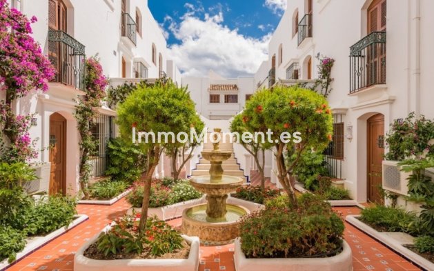 Revente - Maison mitoyenne - Estepona  - Estepona Centro