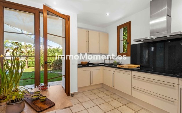 Revente - Villa - Estepona  - Estepona Centro