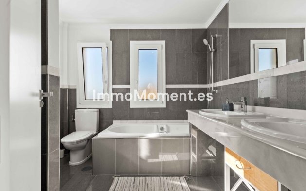 Revente - Villa - Estepona  - Estepona Centro