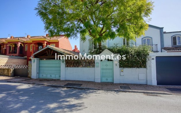 Resale - Villa - Marbella - Guadalmina Alta