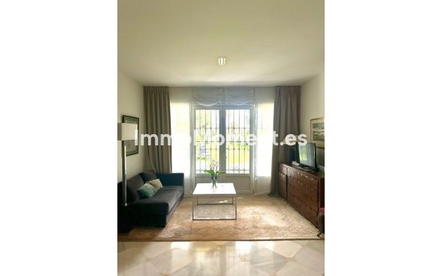 Resale - Villa - Marbella - Guadalmina Alta