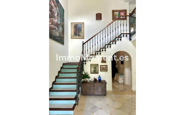 Resale - Villa - Marbella - Guadalmina Alta