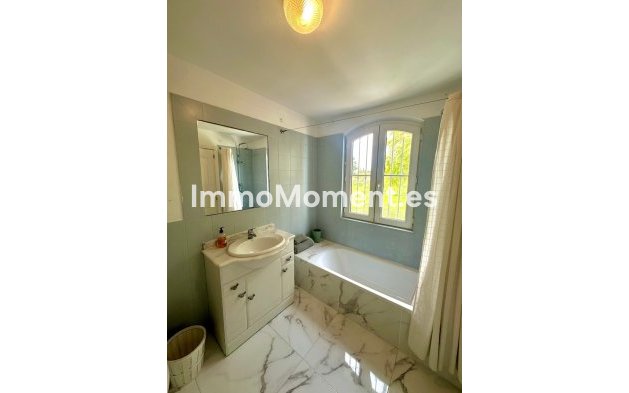 Resale - Villa - Marbella - Guadalmina Alta