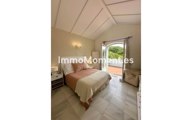 Resale - Villa - Marbella - Guadalmina Alta