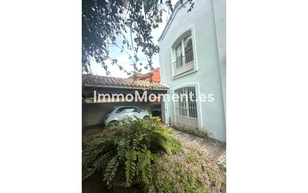 Resale - Villa - Marbella - Guadalmina Alta