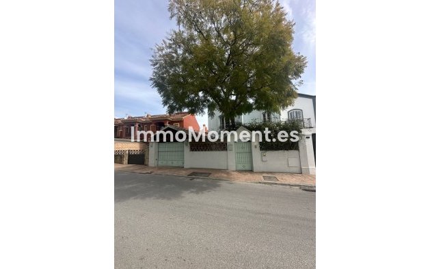 Resale - Villa - Marbella - Guadalmina Alta