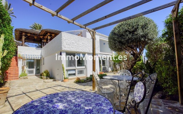 Resale - Villa - Estepona - Estepona Centro