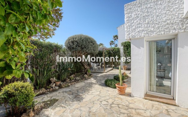 Resale - Villa - Estepona - Estepona Centro