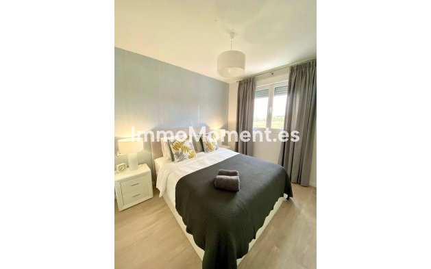 Resale - Apartment - Marbella - Nueva Andalucía