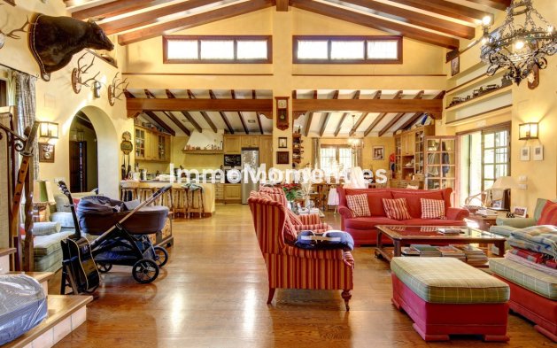 Reventa - Casa de campo - Interior  - Ojén