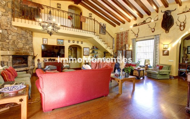 Reventa - Casa de campo - Interior  - Ojén