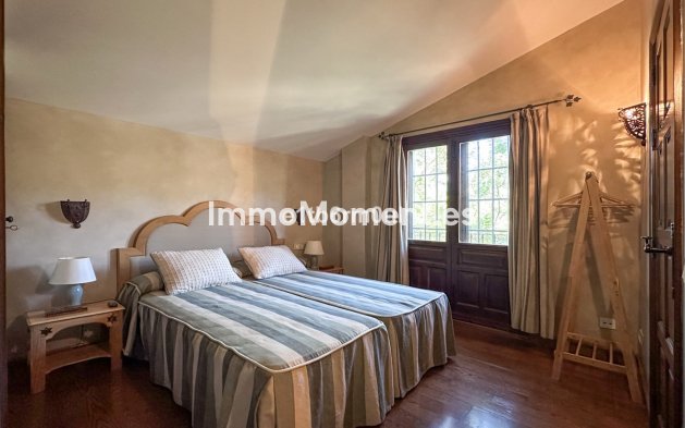 Reventa - Casa de campo - Interior  - Ojén